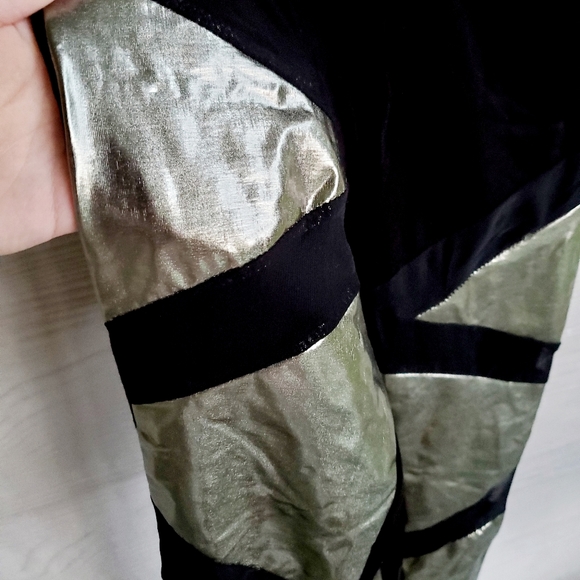 SHEIN Geometric Metallic Mesh Pattern Leggings - Picture 8 of 16